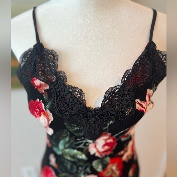 Foxiedox Anthropologie Lace and Flower Dress - Picture 3 of 7